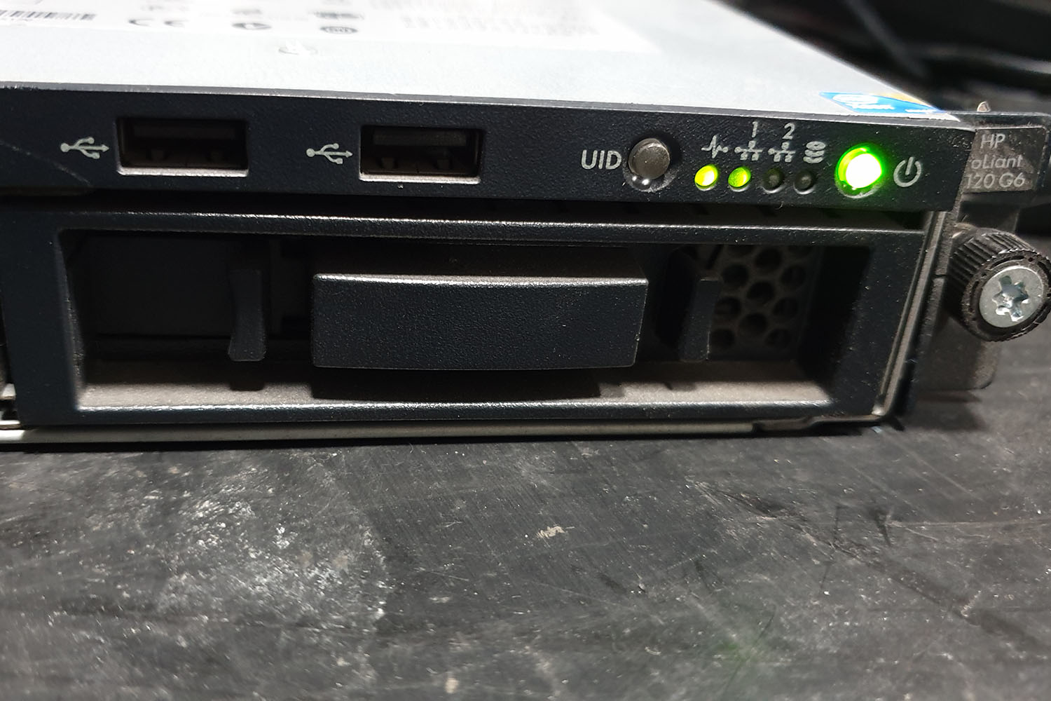 Server Hp ProLiant DL120 G6 Rack Used A 2Gb Memory  HD Graphics