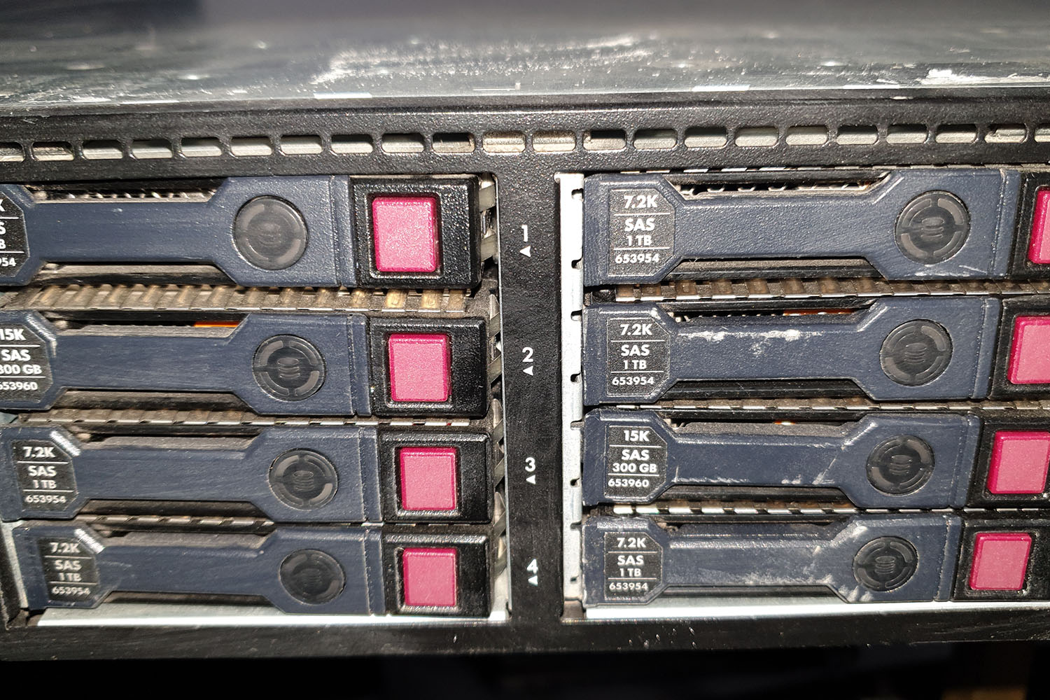 Server Hp ProLiant DL380p Rack Used A 32Gb Memory  HD Graphics