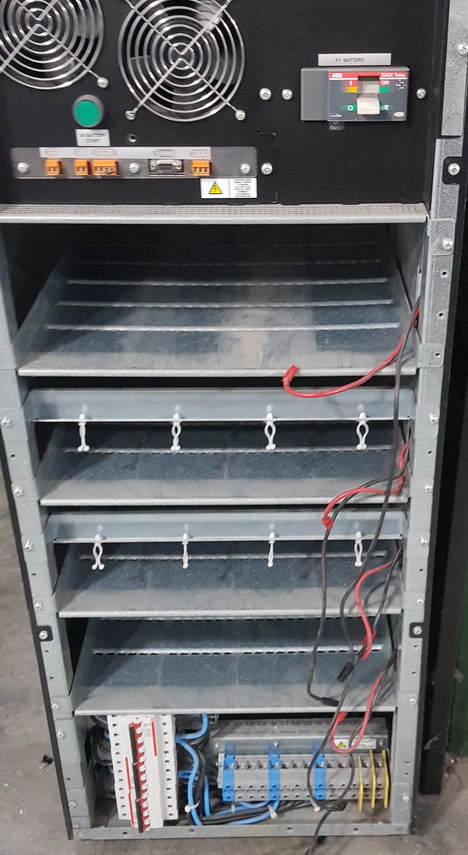 UPS Eaton Powerware 9355-40-N-12-4x9Ah-M Used A Without Batteries 40000VA Server Tower