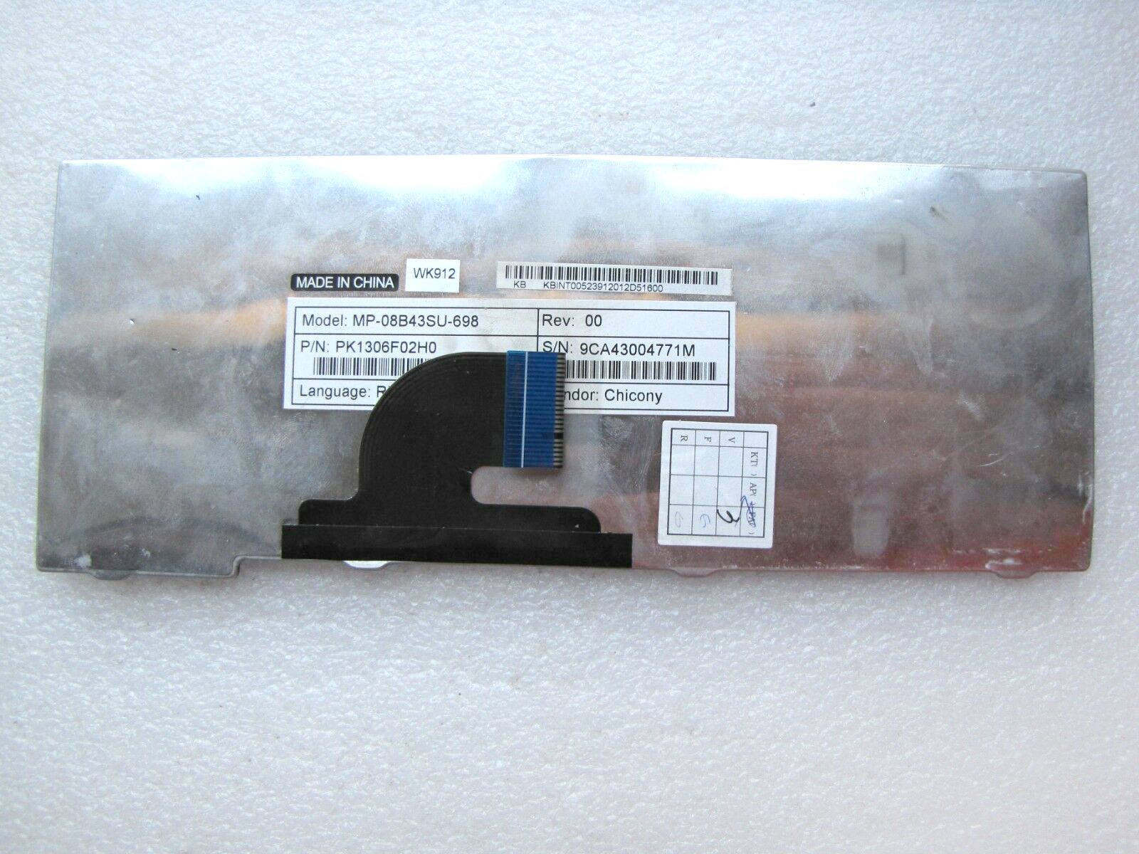 Acer Aspire One KAV60 russian keyboard MP-08B43SU-698  NP: PK1306F02H0 Used A