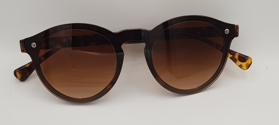 Lux Lenses UK SunGlasses Model 70037 Brown Round Plastic