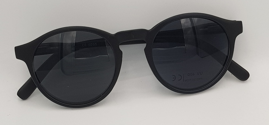 Lux Lenses UK SunGlasses Model 92651 Black Round Plastic