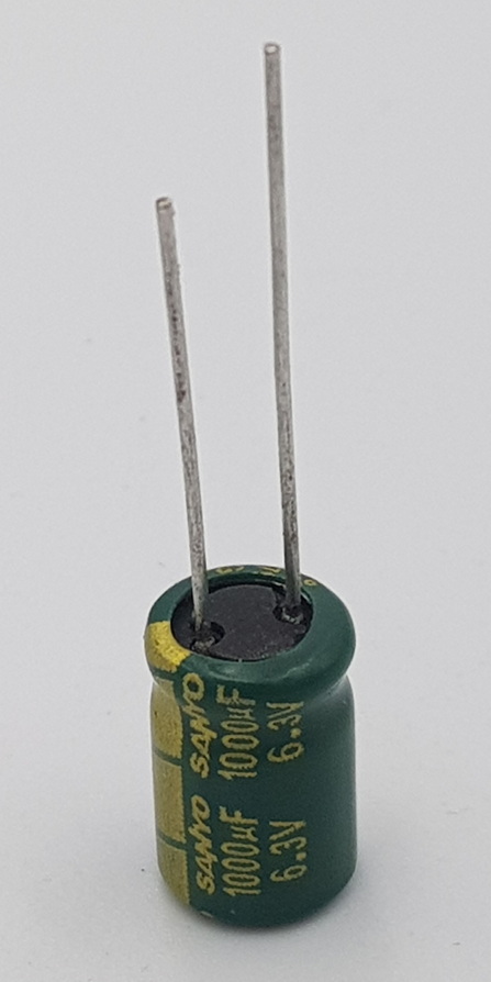 Pack of 50  Sanyo New Capacitors Aluminum Electrolytic 1000µF 6.3V D8 L12mm 105C