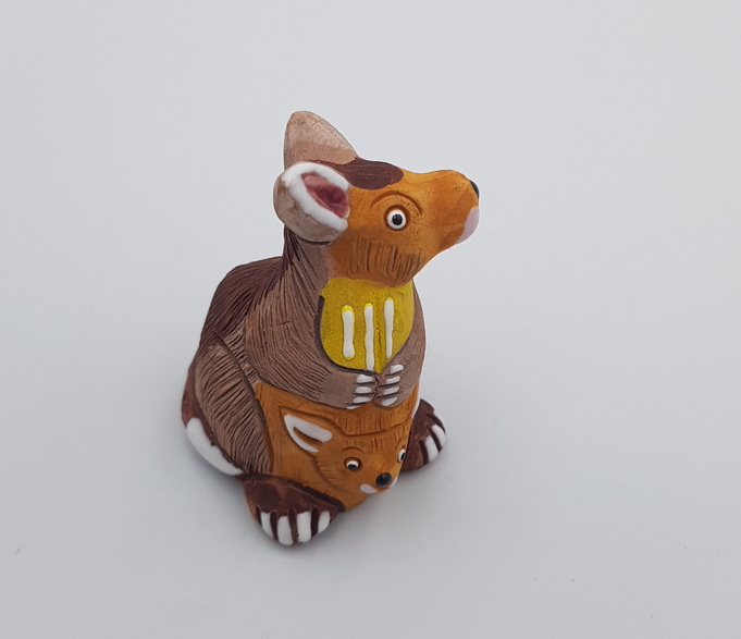 Articiones Kangaroo Handmade Figurine  Ceramic New 6cm 4cm 3cm
